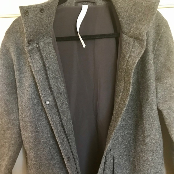 NWT Lululemon Pyre The Lab Wool Coat - Size 4 - Picture 6 of 6